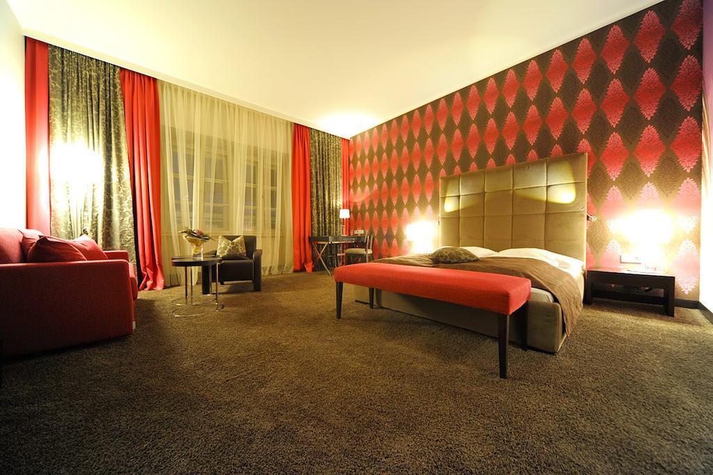 Erlebnis Post - Stadthotel Mit Eigenart Шпитал ан де Драу Екстериор снимка